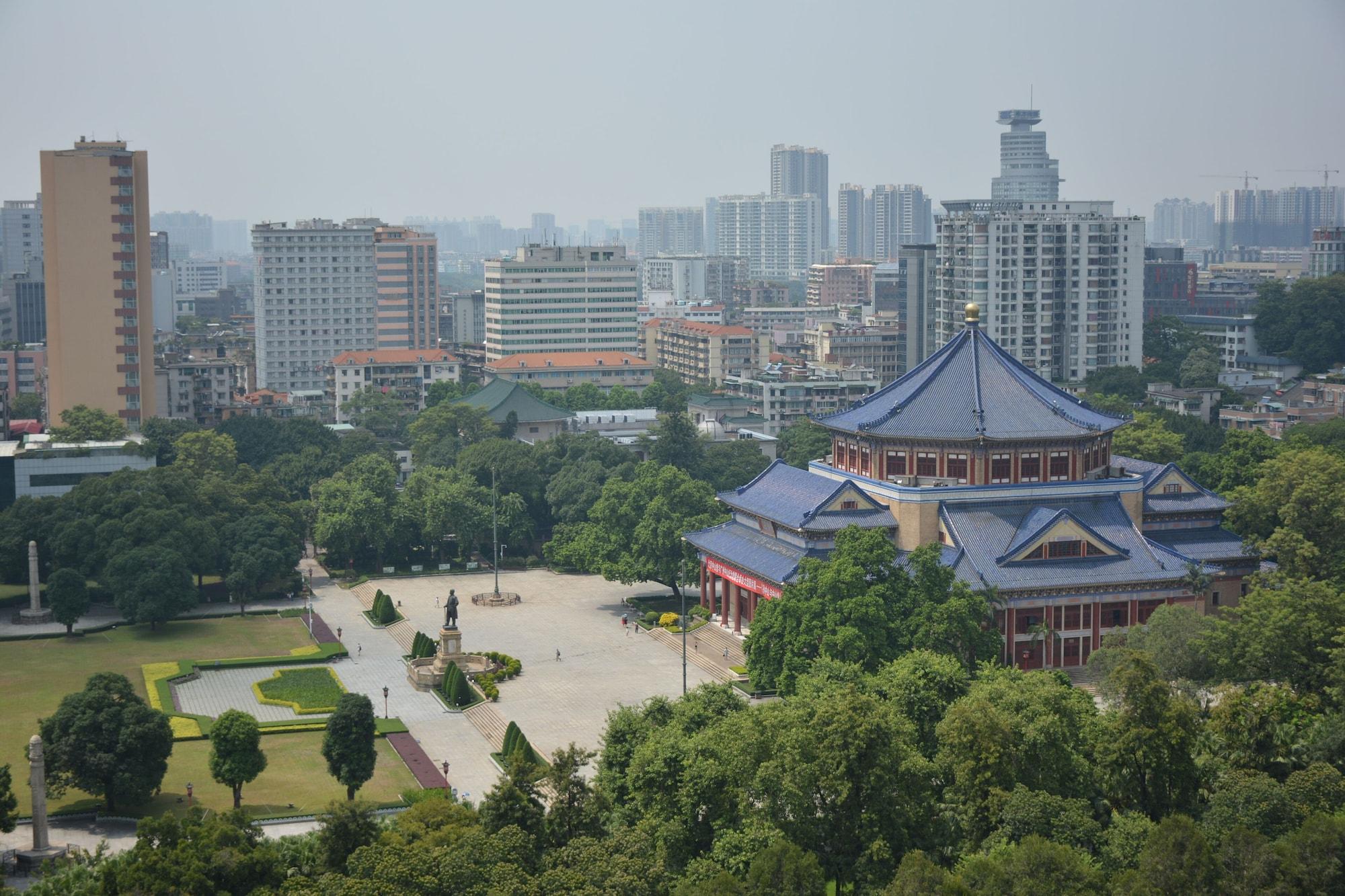 Guangdong Hotel-Free Shuttle & Registration Counter Service During Canton Fair Екстериор снимка